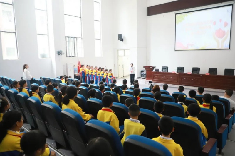 春晖心行·微爱传递|中伟铜仁、开阳产业基地开展爱心助学活动